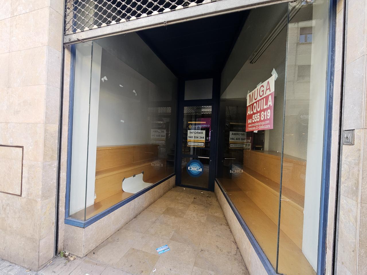 Local comercial en venta en zona muy comercial de Estella · Fotografía 2