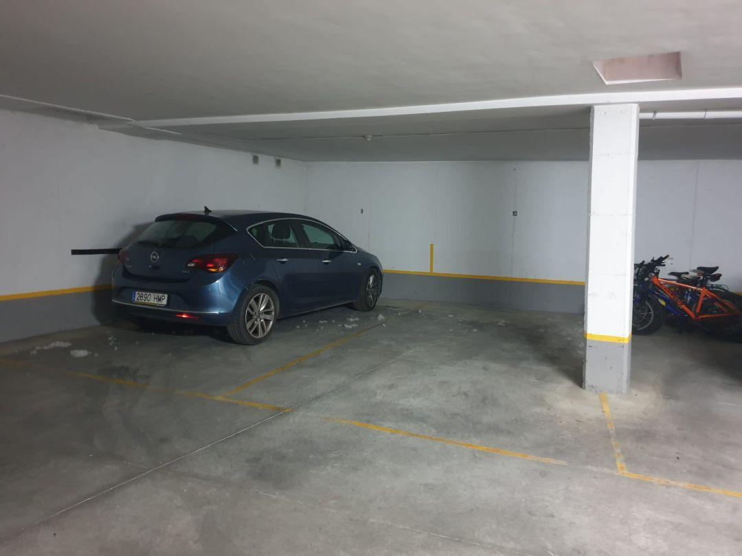 Plaza de parking en Estrella