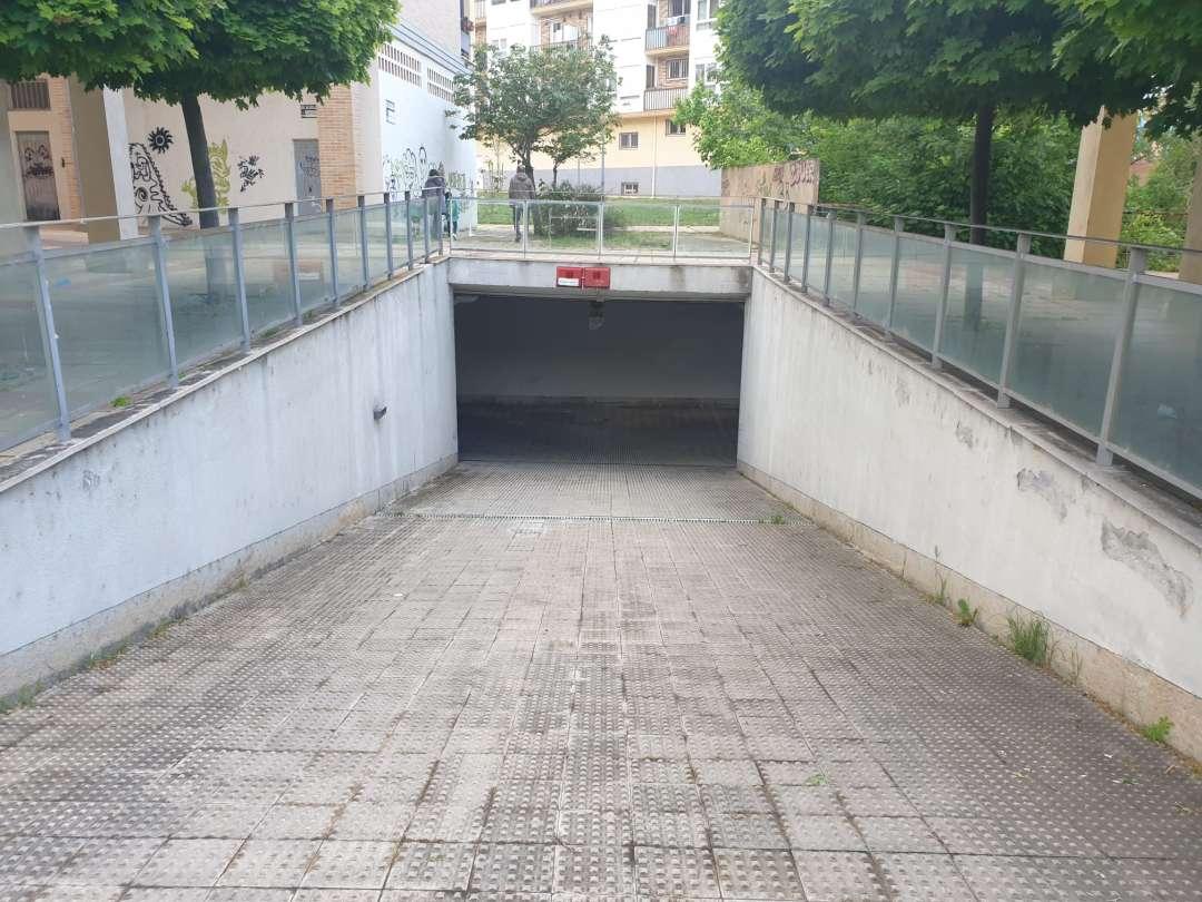Plaza de parking en Estrella · Fotografía 5