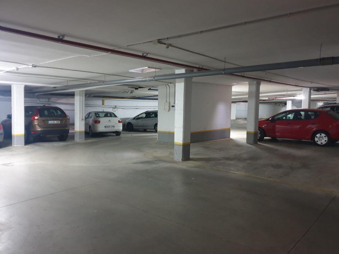 Plaza de parking en Estrella · Fotografía 3