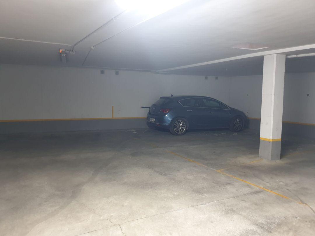 Plaza de parking en Estrella · Fotografía 2